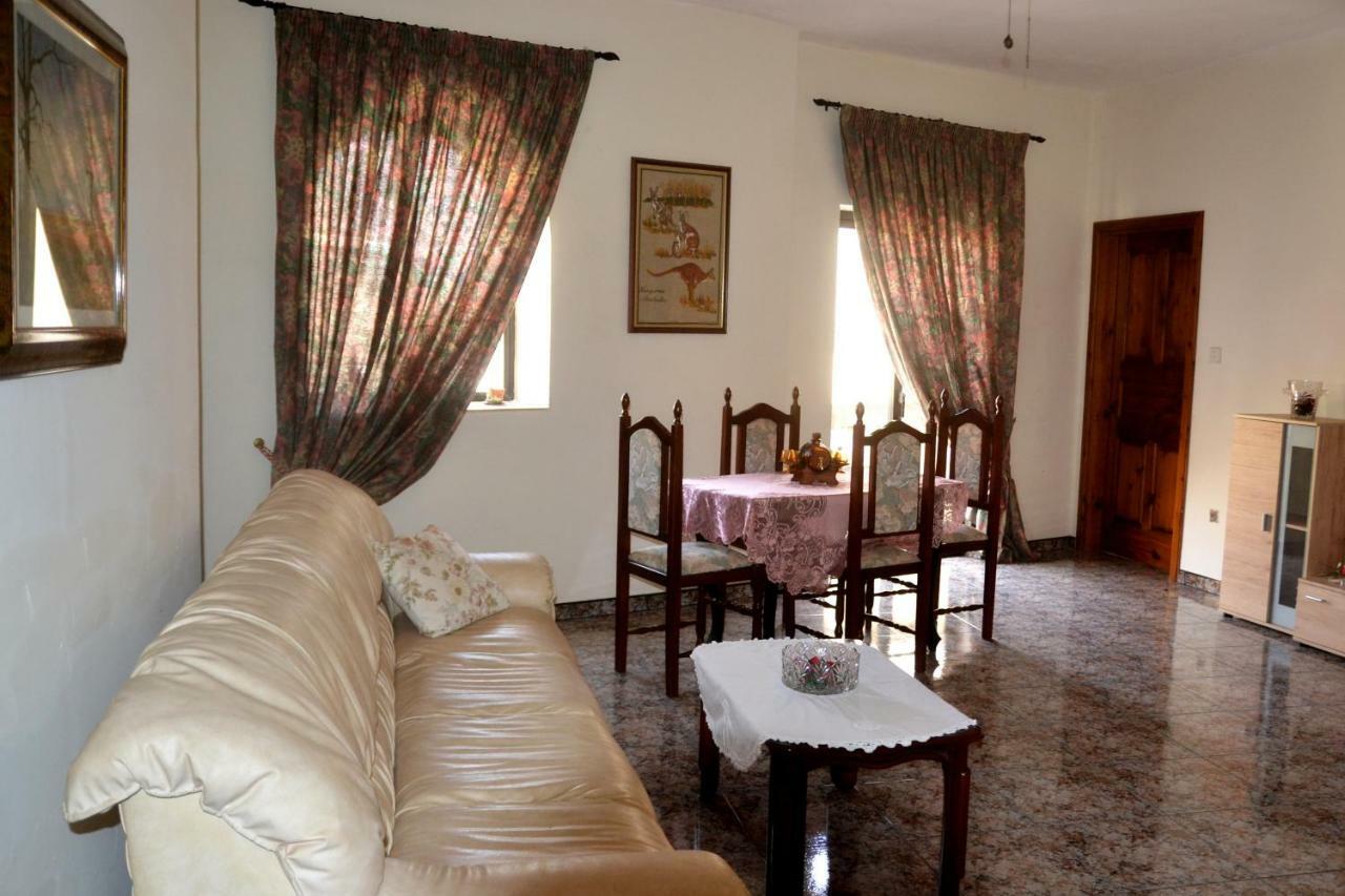 Rum i privatbostad Silia's Maisonette Marsaskala
